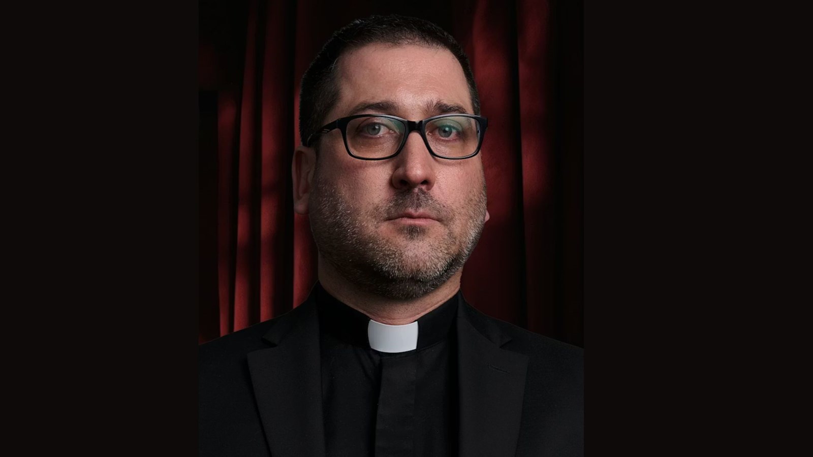 L'Abbé François Proulx dans Les Traîtres, ça commence ce soir