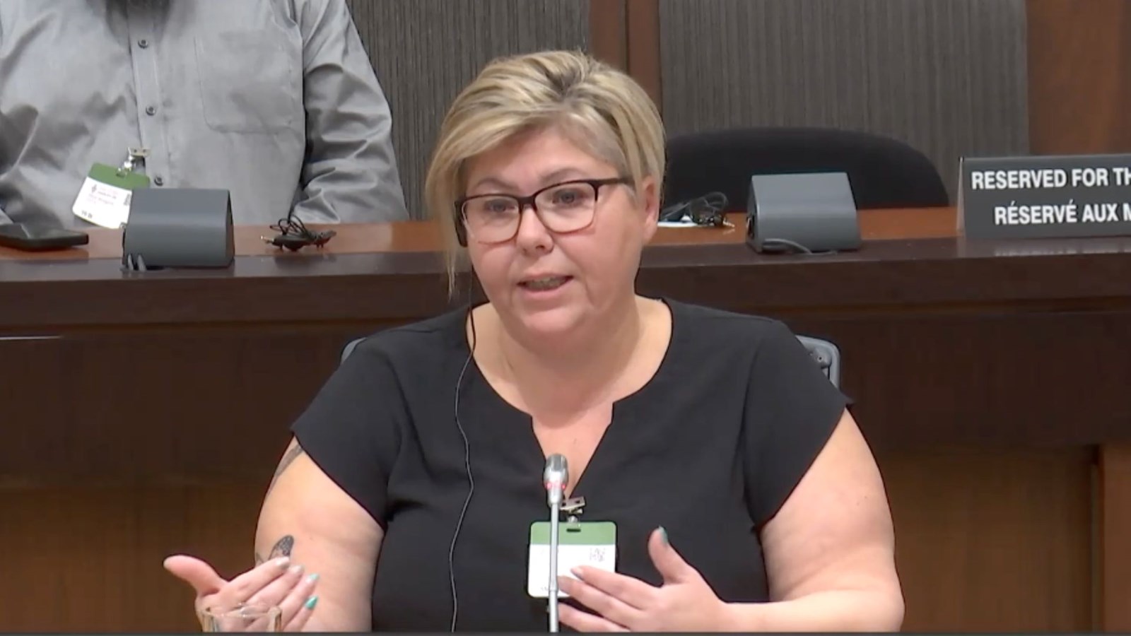 Combien de camions roulent avec de «faux papiers», s'interroge Nathalie Poulin?