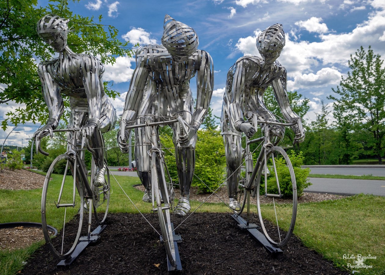 Sculpture cyclistes