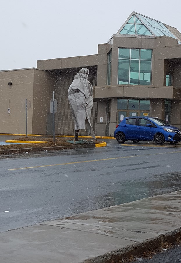 Un géant bien emmitouflé.