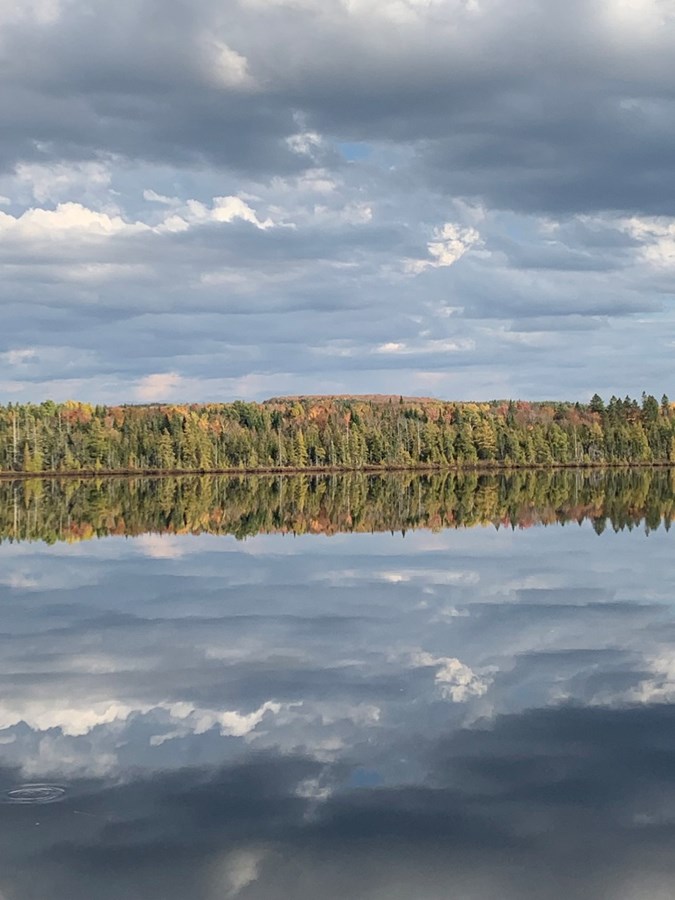 Symétrie entre le ciel et l’eau